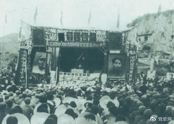 1947年3月8日，延安各界舉行保衛(wèi)邊區(qū)、保衛(wèi)延安動(dòng)員大會(huì)。