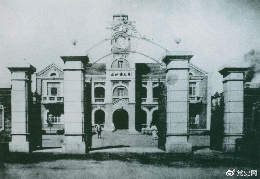 圖為中共滿洲省委舊址。1929年6月，中共中央政治局決定劉少奇任中共滿洲省委書記。7月，劉少奇到達(dá)奉天（今沈陽）赴任。